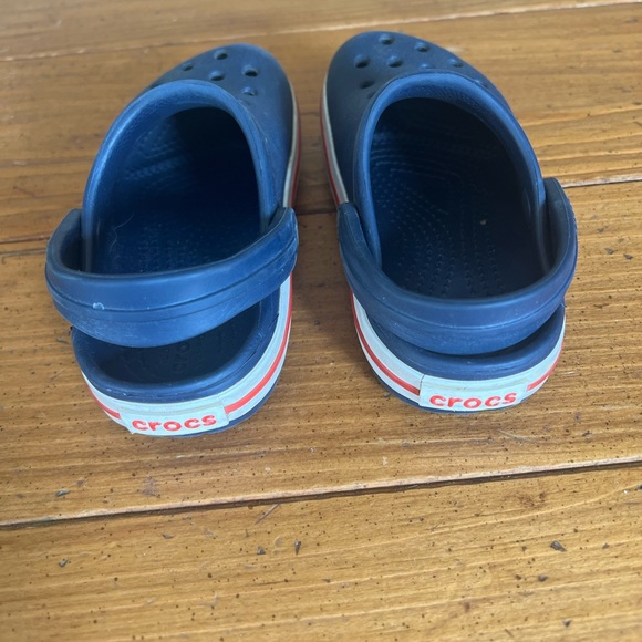Little kids navy blue Crocs sz 7c - Picture 3 of 4